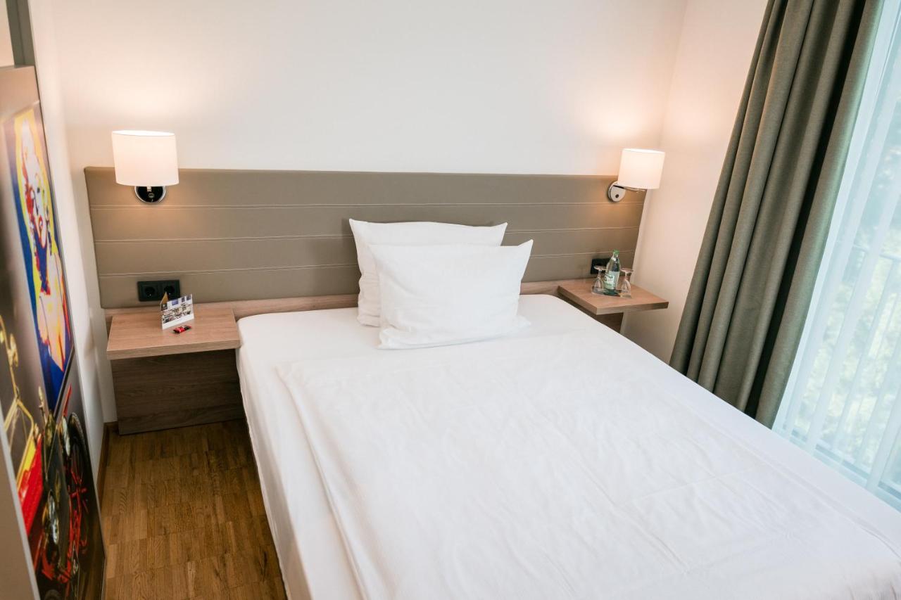 Hotel Trezor Singen Exterior photo